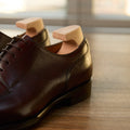 Derbies – STAMFORD Hatch Grain Calf Leather & Single Rubber Wensum Soles Lace-Ups + Apron