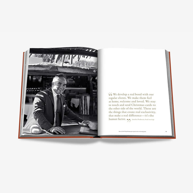 Book – Cala Di Volpe